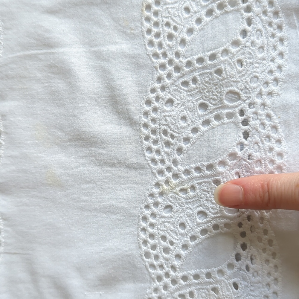 Gap Lace Eyelet Front Top - Picture 11 of 17